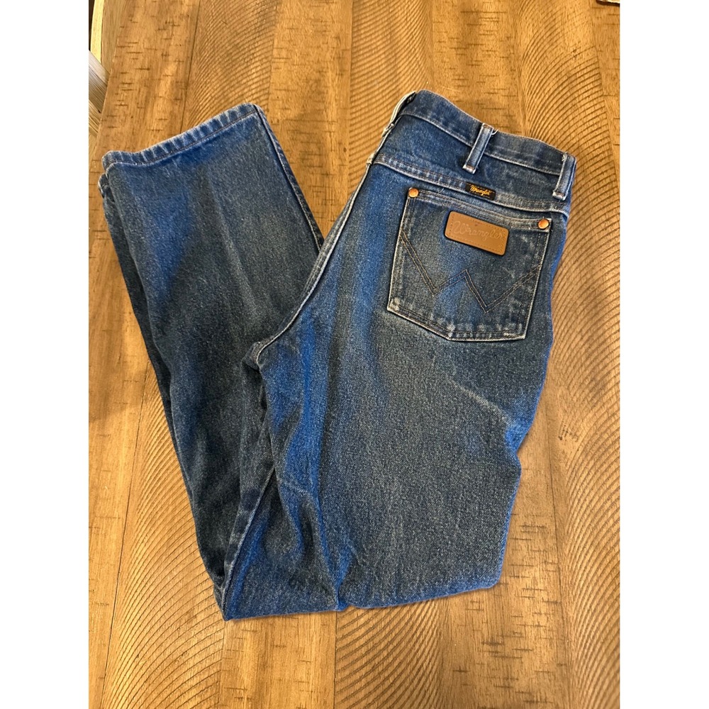 Wrangler 938DEN Cowboy Cut Slim Fit Jeans | Measured‎ 31x31 (Tag 33x31)